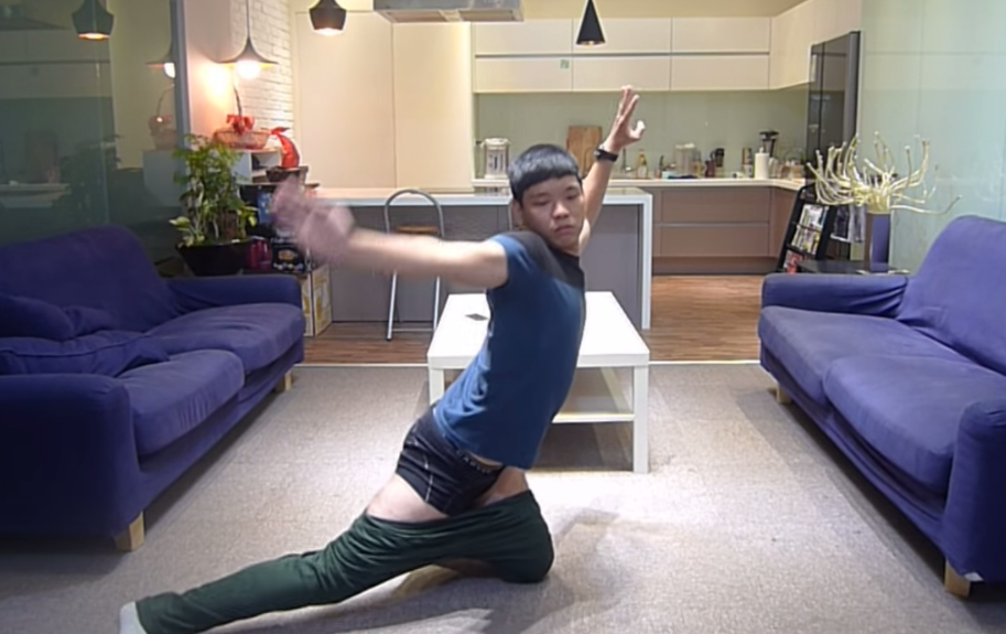 YOU DON’T NEED HANDS TO PUT ON YOUR PANTS (VIDEO)